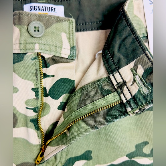 Signature by Levi Strauss & Co. Men's Cargo 10” Camo Shorts Waist 33” NWT - Picture 10 of 13